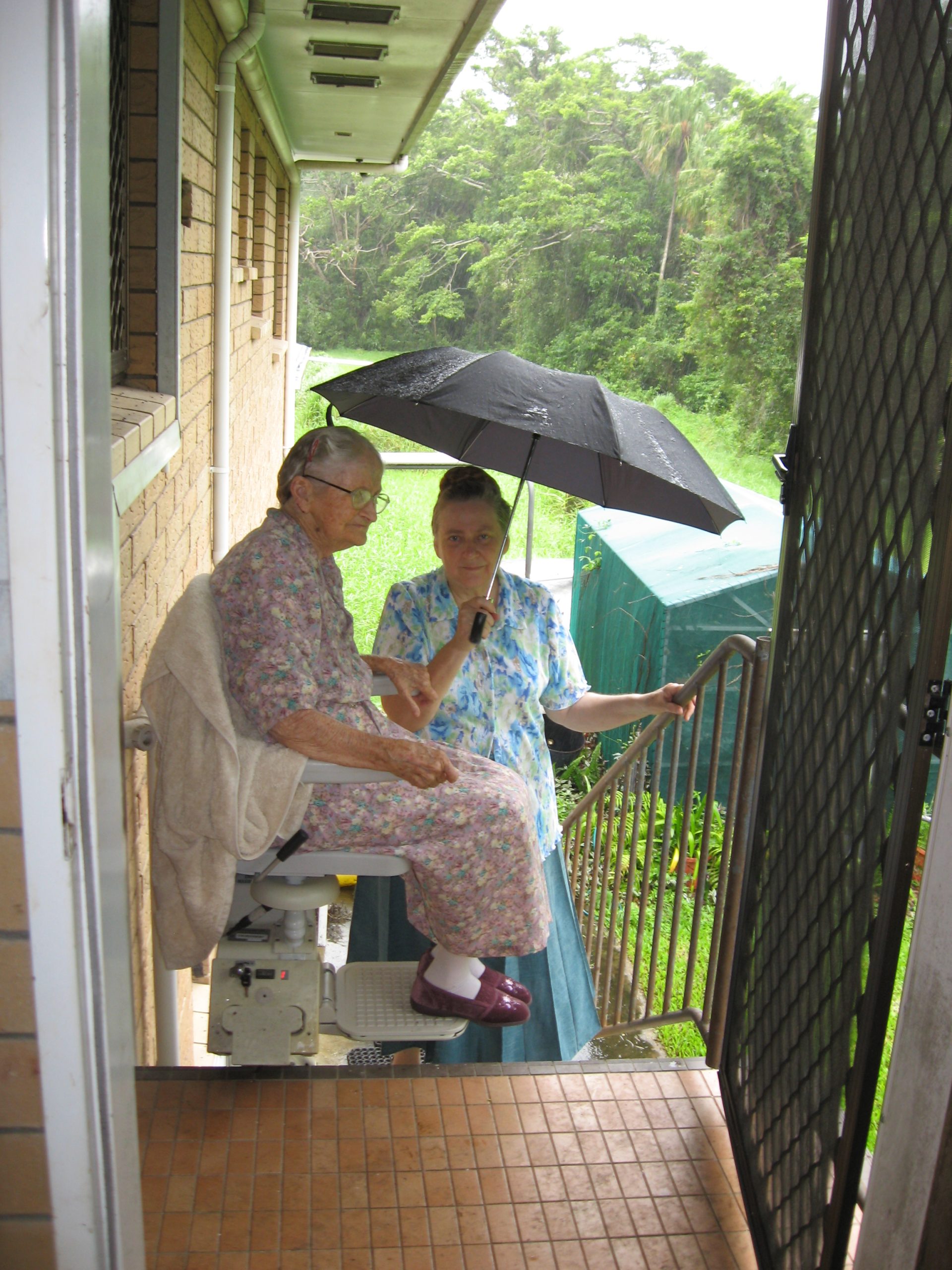 Various years – Aunty Esther USB 2